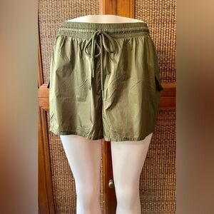 OFFLINE
by Aerie
XL / TG / EXG Olive Green Women's Shorts